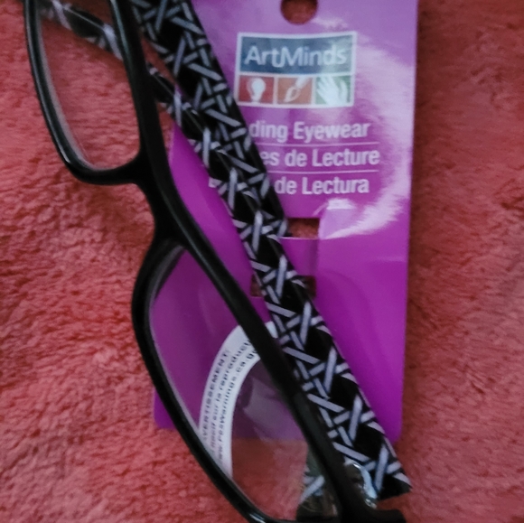 Reading classes +2.50 - Picture 4 of 9